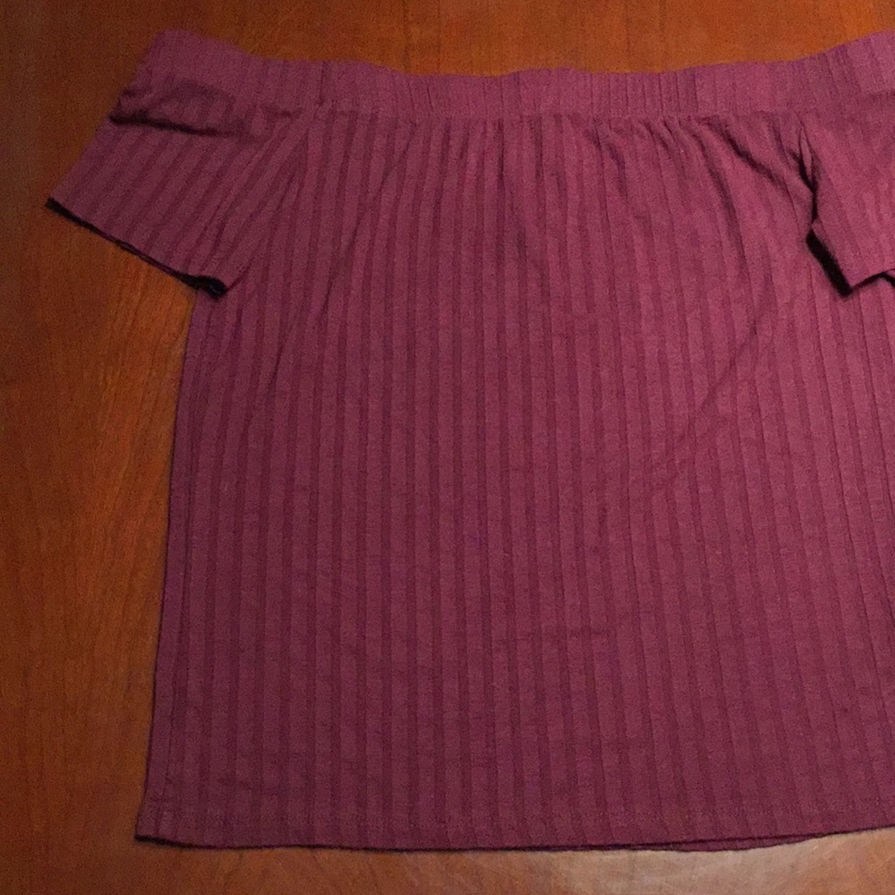 Women’s Ribbed Top - Picture 2 of 8